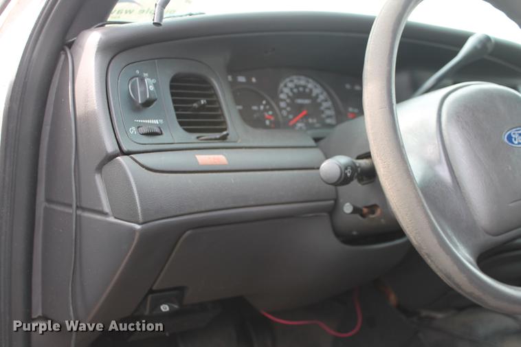 image for item DD1419 2003 Ford Crown Victoria Police Interceptor