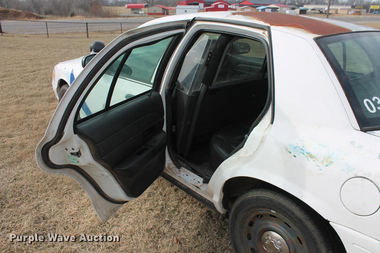 image for item DD1419 2003 Ford Crown Victoria Police Interceptor