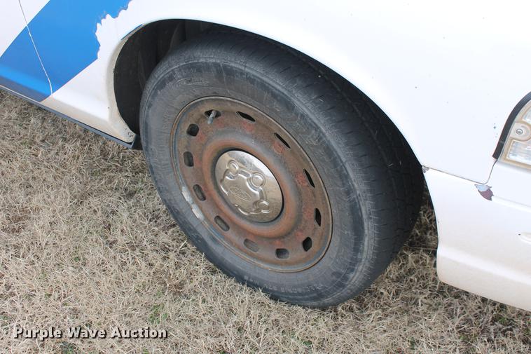 image for item DD1419 2003 Ford Crown Victoria Police Interceptor