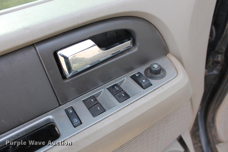image for item DD1420 2010 Ford Expedition XLT SUV