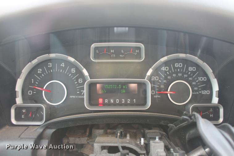 image for item DD1420 2010 Ford Expedition XLT SUV