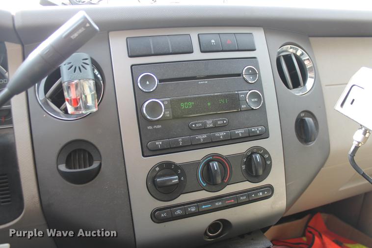 image for item DD1420 2010 Ford Expedition XLT SUV