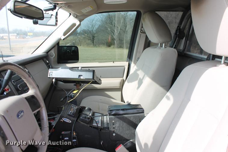 image for item DD1420 2010 Ford Expedition XLT SUV