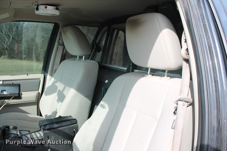 image for item DD1420 2010 Ford Expedition XLT SUV