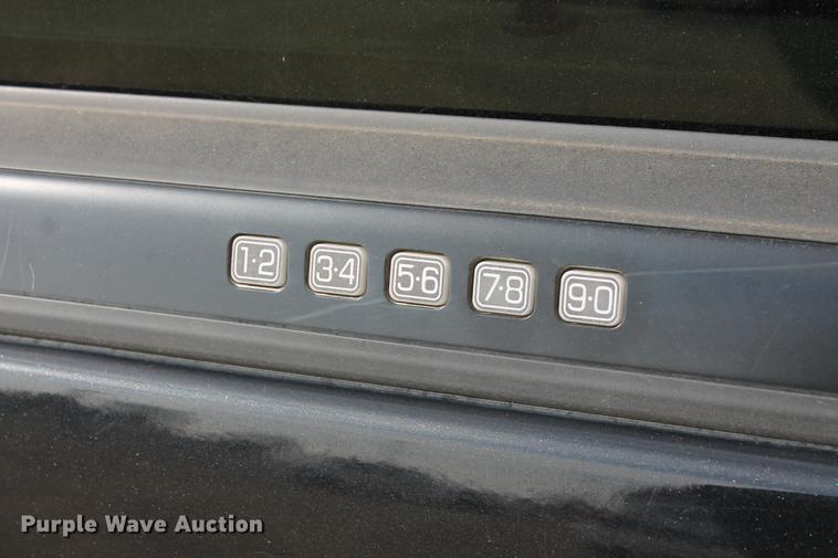 image for item DD1420 2010 Ford Expedition XLT SUV