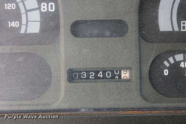 image for item DD1421 1993 Chevrolet P30 step van