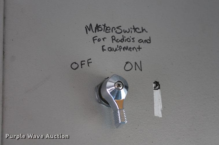 image for item DD1421 1993 Chevrolet P30 step van