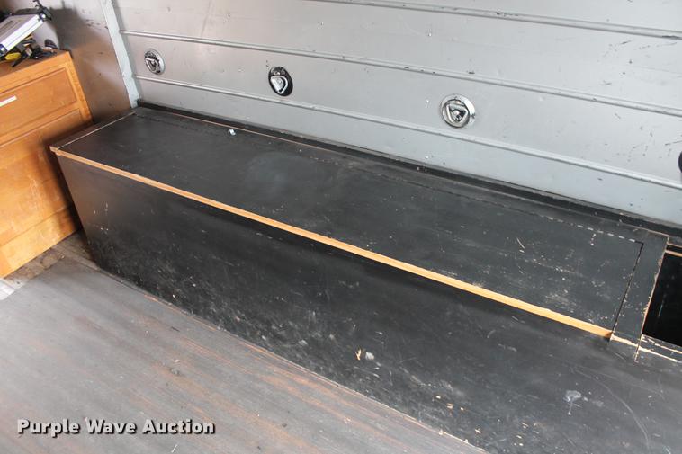 image for item DD1421 1993 Chevrolet P30 step van