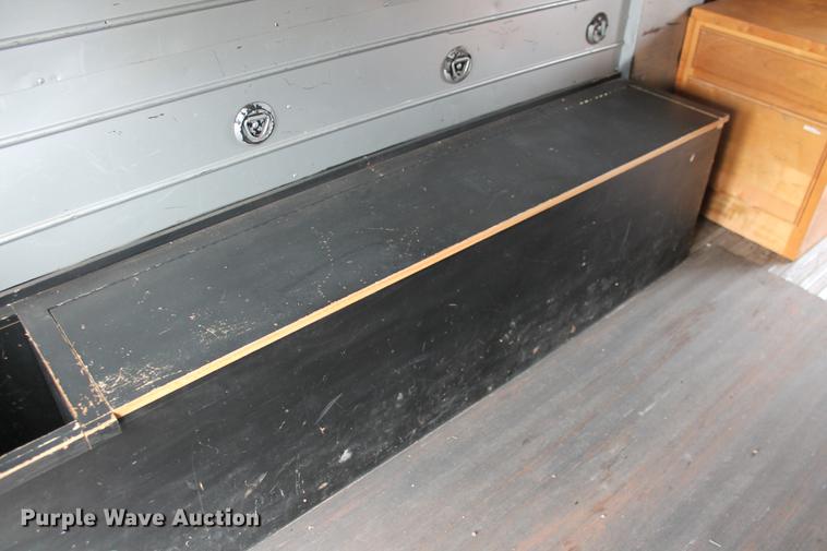 image for item DD1421 1993 Chevrolet P30 step van