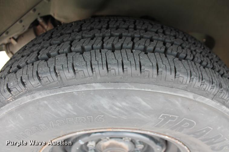 image for item DD1421 1993 Chevrolet P30 step van