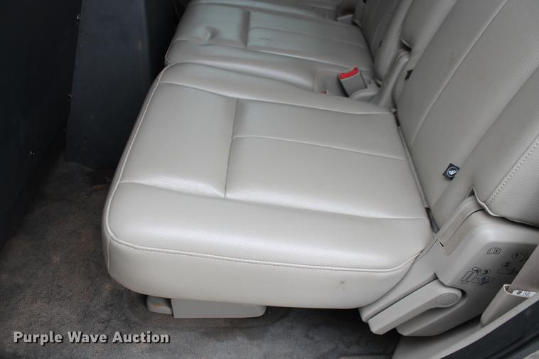 image for item DD1422 2010 Ford Expedition XLT SUV
