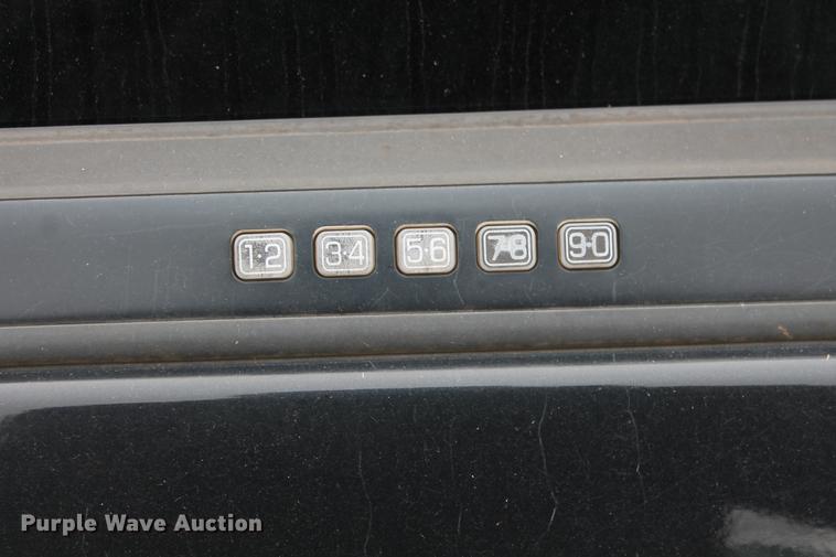 image for item DD1422 2010 Ford Expedition XLT SUV