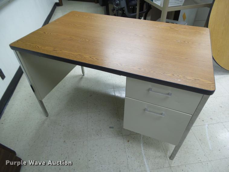 image for item DZ9166 (7) desks