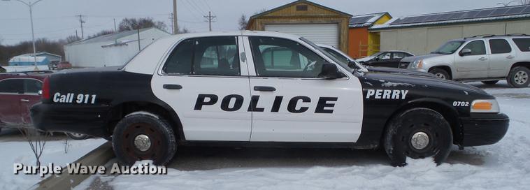 image for item DZ9187 2003 Ford Crown Victoria Police Interceptor