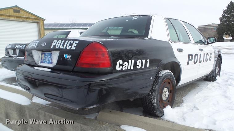 image for item DZ9187 2003 Ford Crown Victoria Police Interceptor