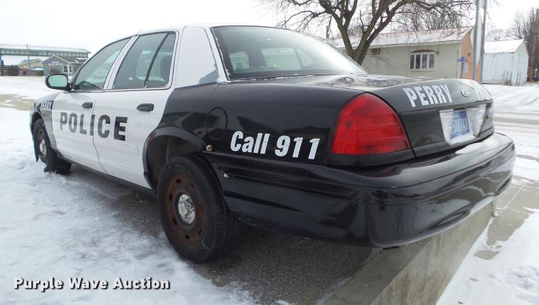 image for item DZ9187 2003 Ford Crown Victoria Police Interceptor