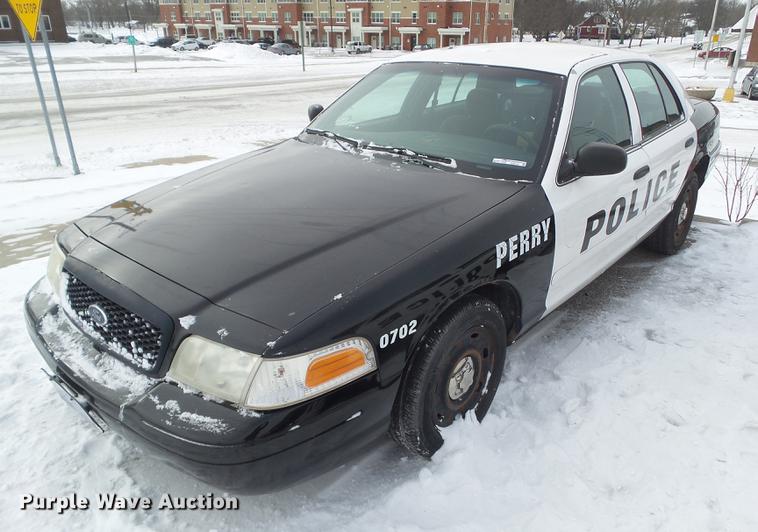 image for item DZ9187 2003 Ford Crown Victoria Police Interceptor