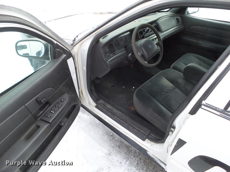 image for item DZ9187 2003 Ford Crown Victoria Police Interceptor