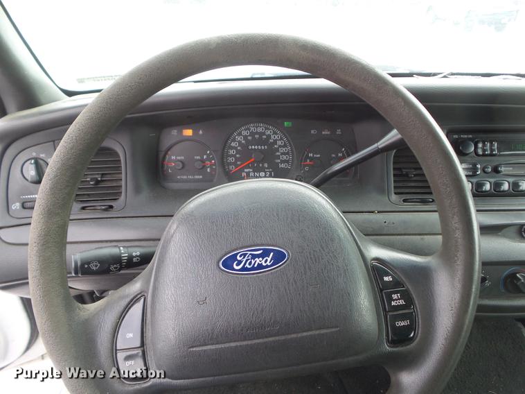 image for item DZ9187 2003 Ford Crown Victoria Police Interceptor