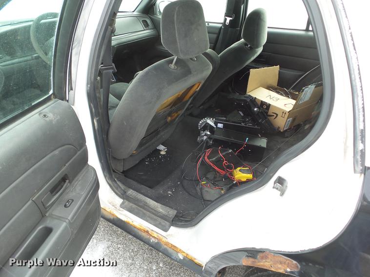 image for item DZ9187 2003 Ford Crown Victoria Police Interceptor