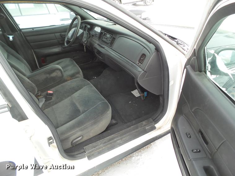image for item DZ9187 2003 Ford Crown Victoria Police Interceptor