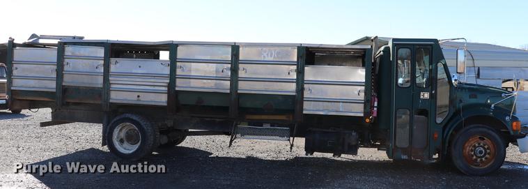 image for item EC9291 1996 International 4700LP recycling truck