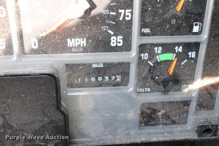 image for item EC9291 1996 International 4700LP recycling truck