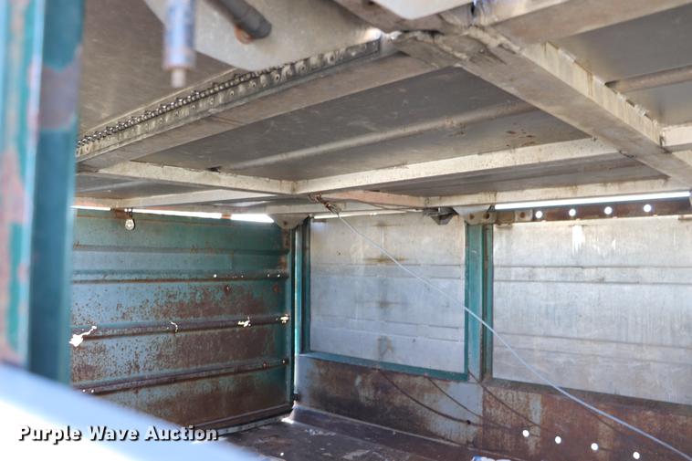 image for item EC9291 1996 International 4700LP recycling truck