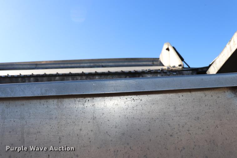 image for item EC9291 1996 International 4700LP recycling truck