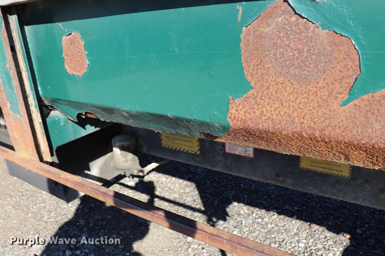 image for item EC9291 1996 International 4700LP recycling truck