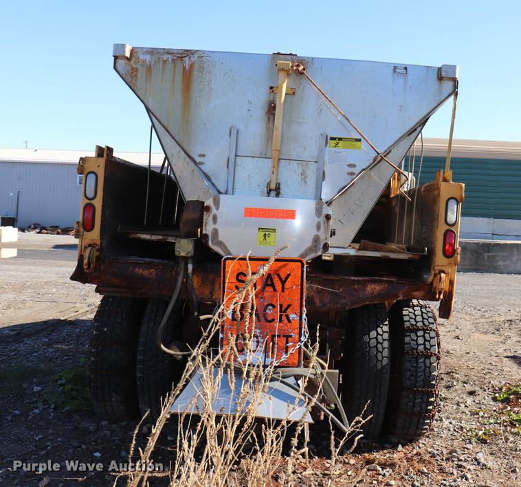 image for item EC9292 1992 International 4900 dump truck