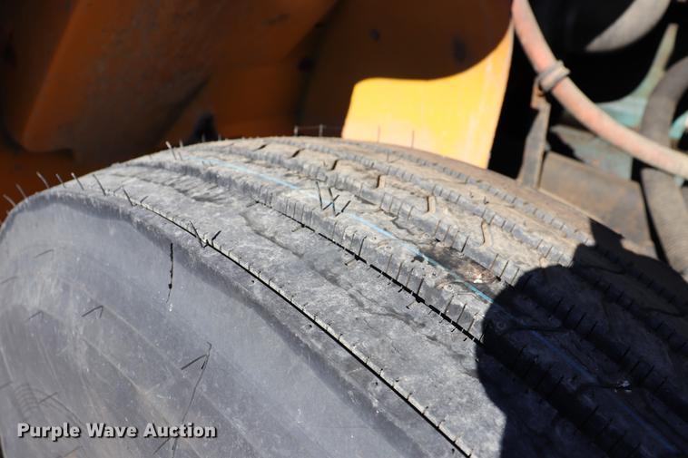 image for item EC9292 1992 International 4900 dump truck