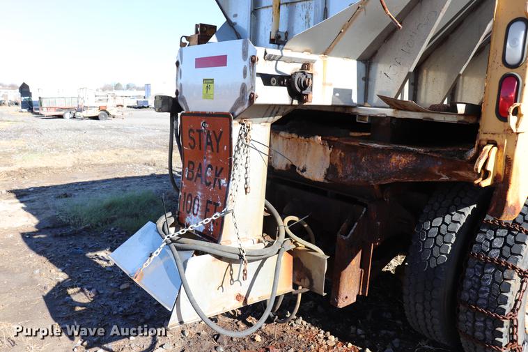 image for item EC9292 1992 International 4900 dump truck