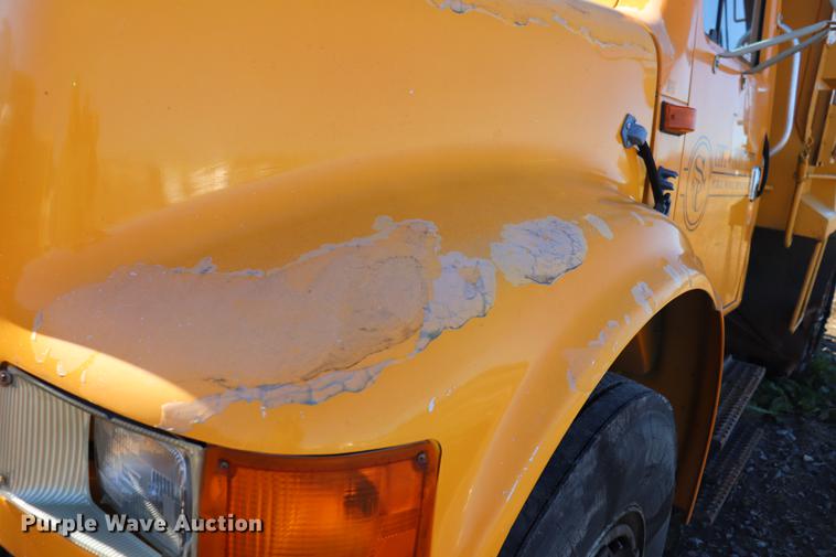 image for item EC9292 1992 International 4900 dump truck