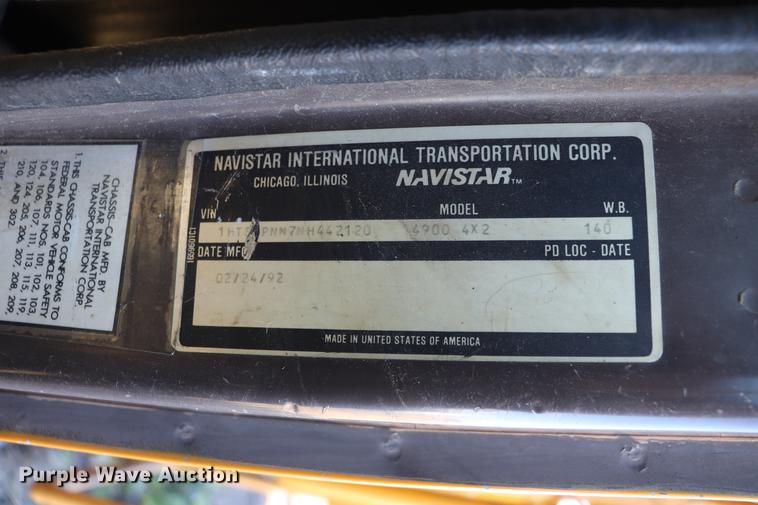 image for item EC9292 1992 International 4900 dump truck