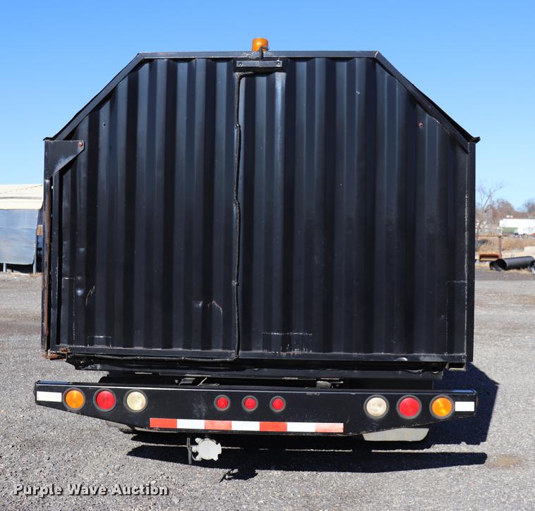 image for item EC9293 1991 International 4700LP recycling truck