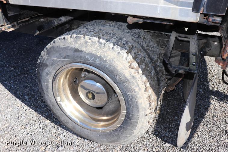 image for item EC9293 1991 International 4700LP recycling truck