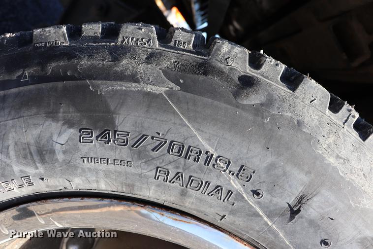 image for item EC9293 1991 International 4700LP recycling truck