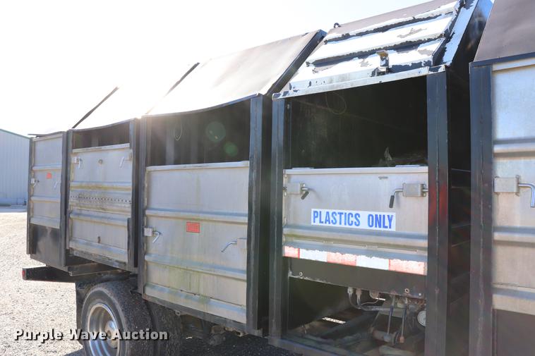 image for item EC9293 1991 International 4700LP recycling truck