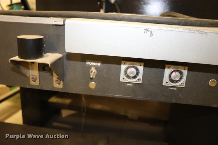 image for item EC9377 2012 Eastley ET2408-LR2 shrink wrapping machine