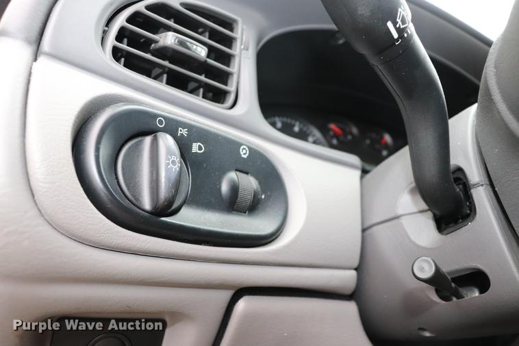 image for item EC9378 2005 Ford Taurus SE