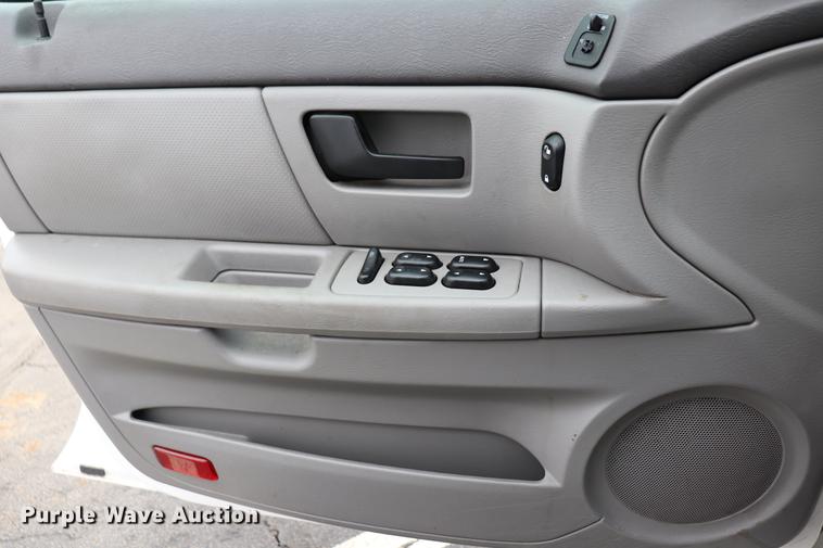 image for item EC9378 2005 Ford Taurus SE