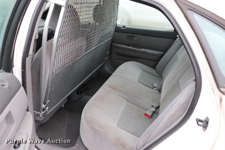 image for item EC9378 2005 Ford Taurus SE