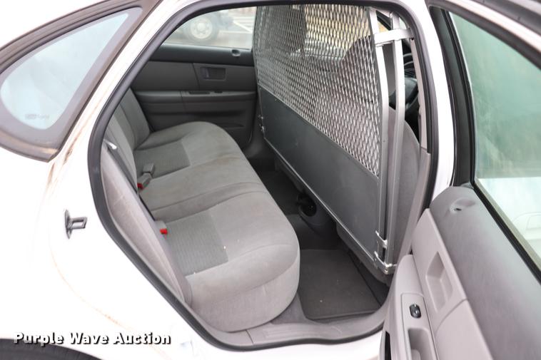 image for item EC9378 2005 Ford Taurus SE