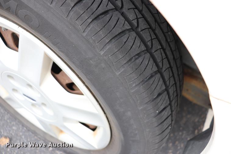 image for item EC9378 2005 Ford Taurus SE