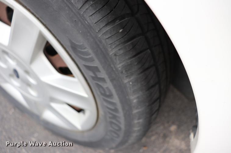 image for item EC9378 2005 Ford Taurus SE