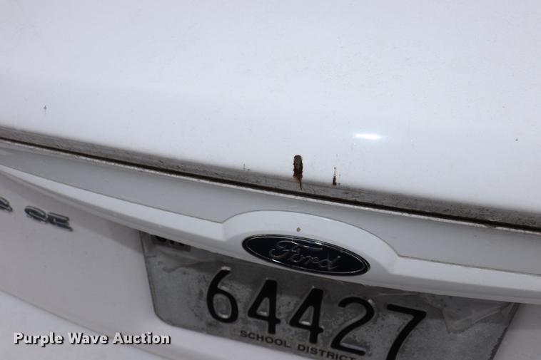 image for item EC9378 2005 Ford Taurus SE