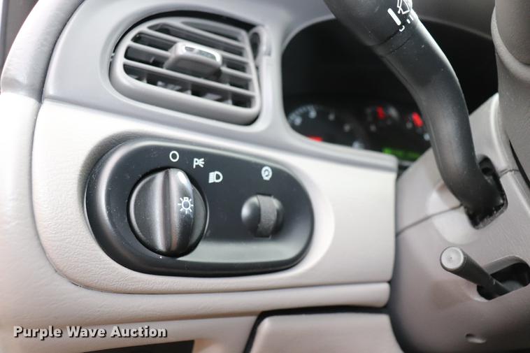 image for item EC9379 2005 Ford Taurus SE