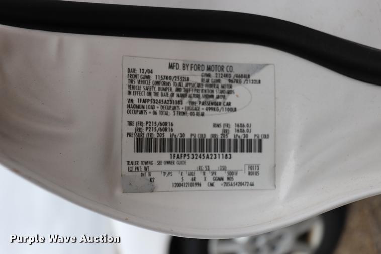 image for item EC9379 2005 Ford Taurus SE