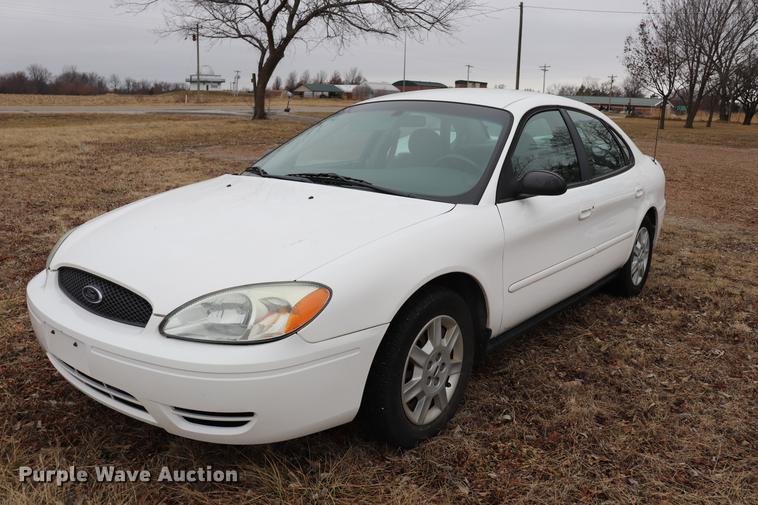 image for item EC9380 2006 Ford Taurus SE